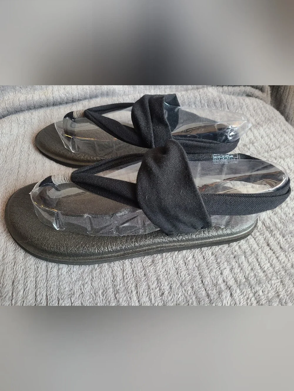 Women's size 8 Sanuk black Yoga Sling 2 sandals SWS10001 knit straps